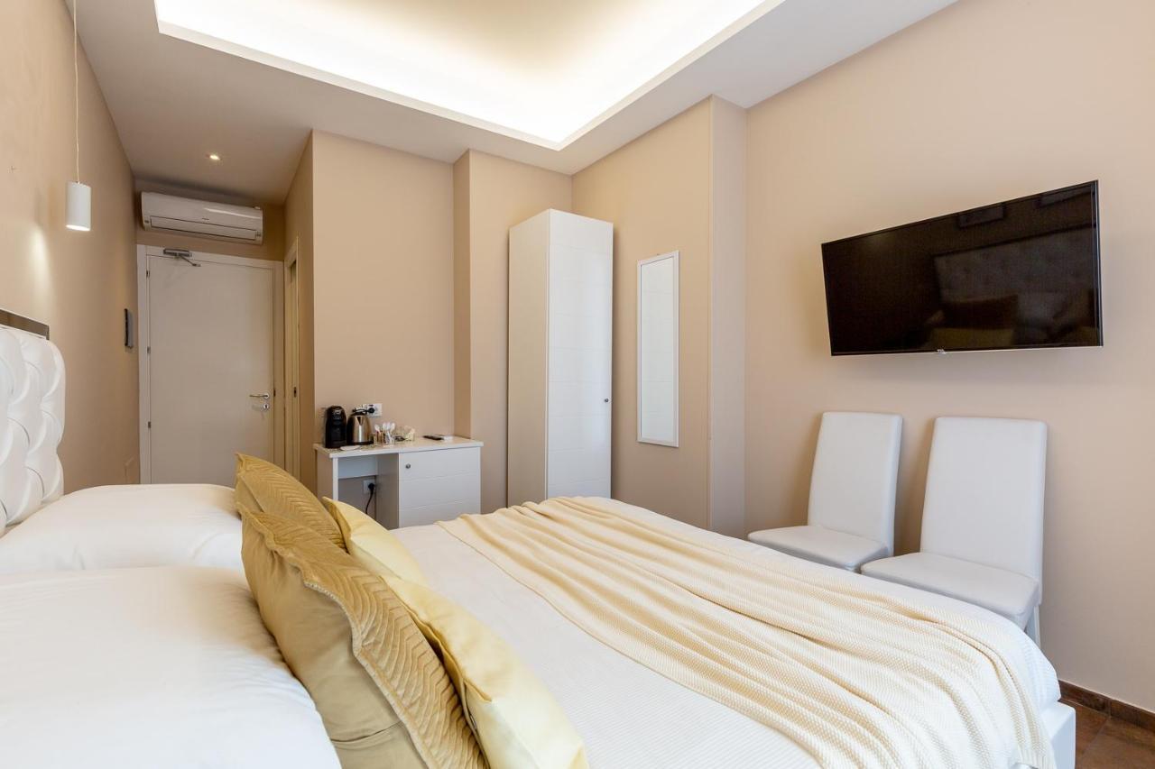 Club 57 Imperial Rooms Кальярі Екстер'єр фото
