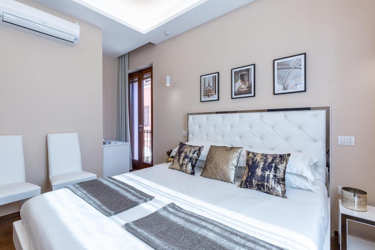 Club 57 Imperial Rooms Кальярі Екстер'єр фото