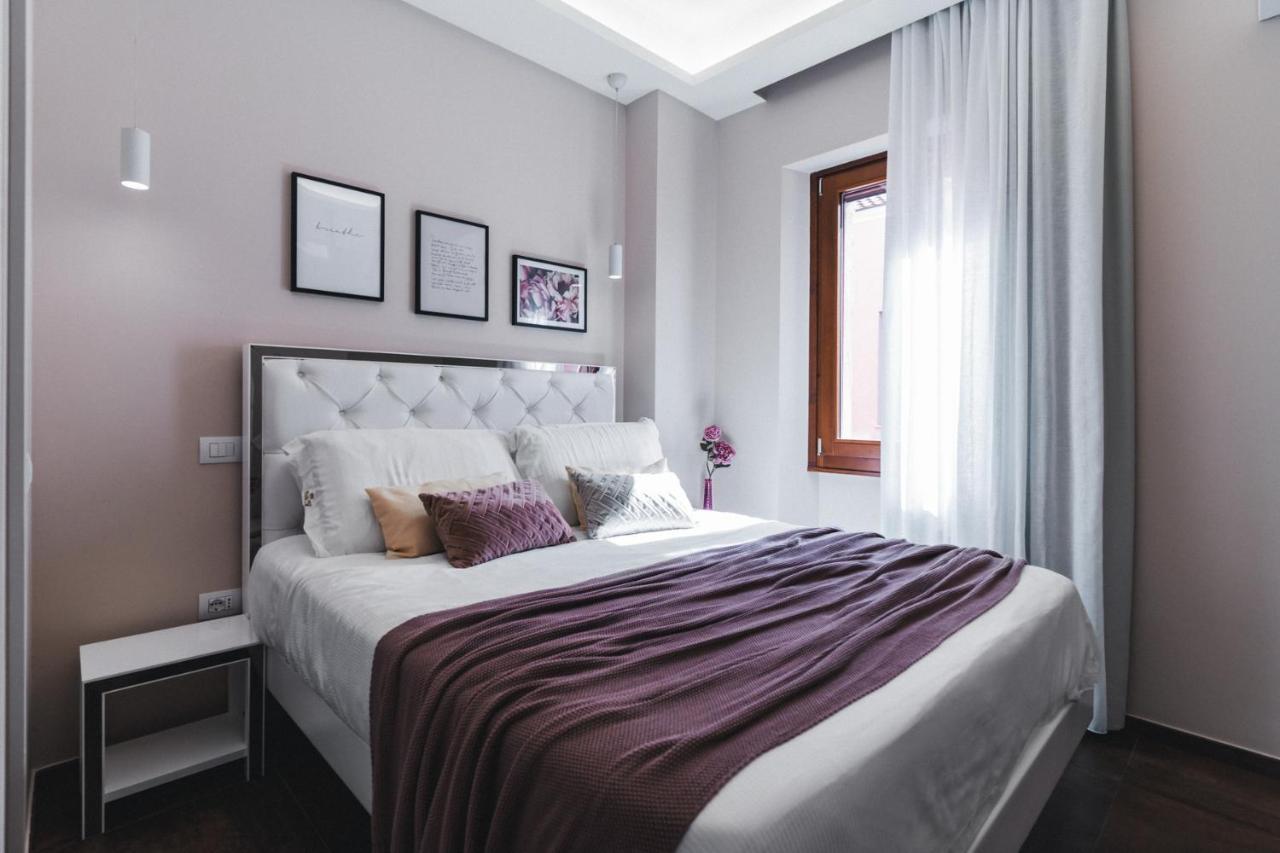 Club 57 Imperial Rooms Кальярі Екстер'єр фото
